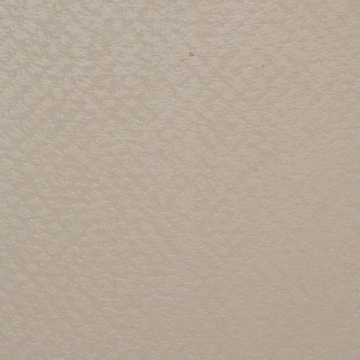 PL-125 ivory beige laminate with fine pebble texture and smooth satin finish by Plyneer.